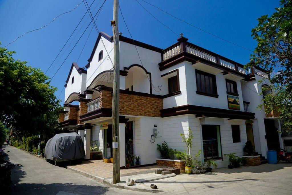 Florabells Iraya Guest House - Batanes Баско Экстерьер фото