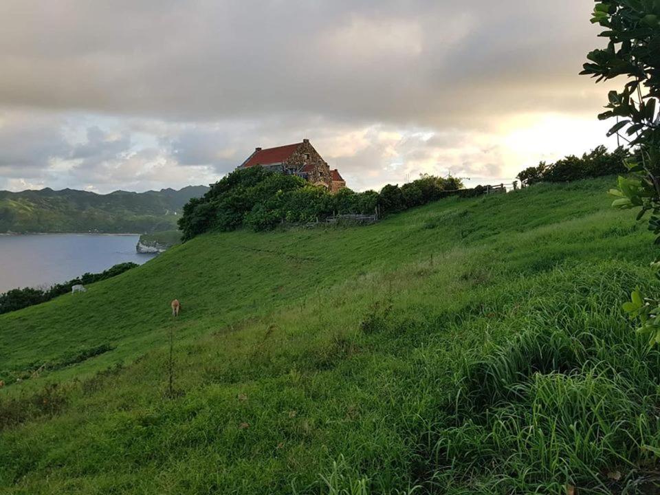 Florabells Iraya Guest House - Batanes Баско Экстерьер фото